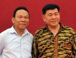 Korinus Masneno dan Jerry Manafe