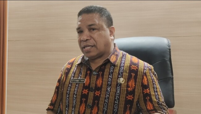 Kepala BPKAD Kabupaten Kupang, Okto Tahik, SH.