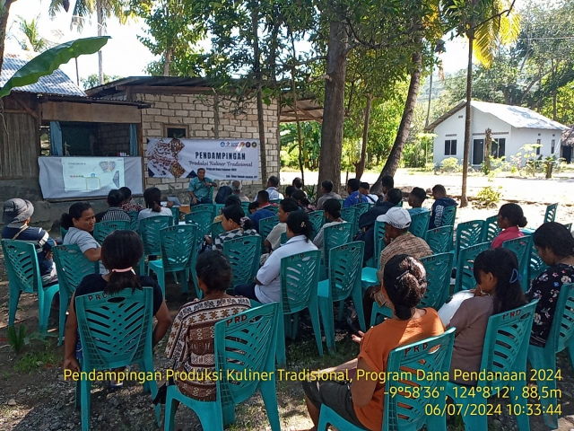Ahli Bidang Agroindustri dan Rekayasa Proses Universitas Brawijaya (UB), Prof.Dr.Ir.Susinggih Wijana, MS, melaksanakan Program Pendampingan Pengembangan Kuliner Tradisional Khas Nusa Tenggara Timur (NTT) melalui Program Dana Padanan (PDP) 2024, Sabtu (6/07/2024). 