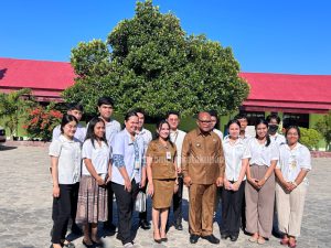 Kunjungi SDI Sikumana 2, Pj. Wali Kota Tekankan Pentingnya Pendidikan Karakter dan Kebersihan Lingkungan