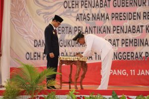 Pj. Gubernur Andriko Susanto Resmi Lantik Doris Rihi sebagai Pj. Bupati Nagekeo