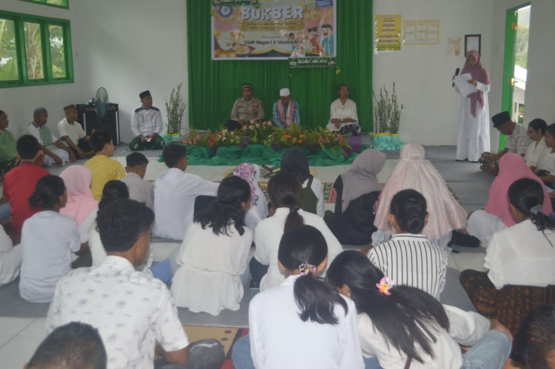 Wujudkan Program Pembelajaran di Bulan Ramadhan, SMP Negeri 2 Wolowaru Gelar Bukber Lintas Agama