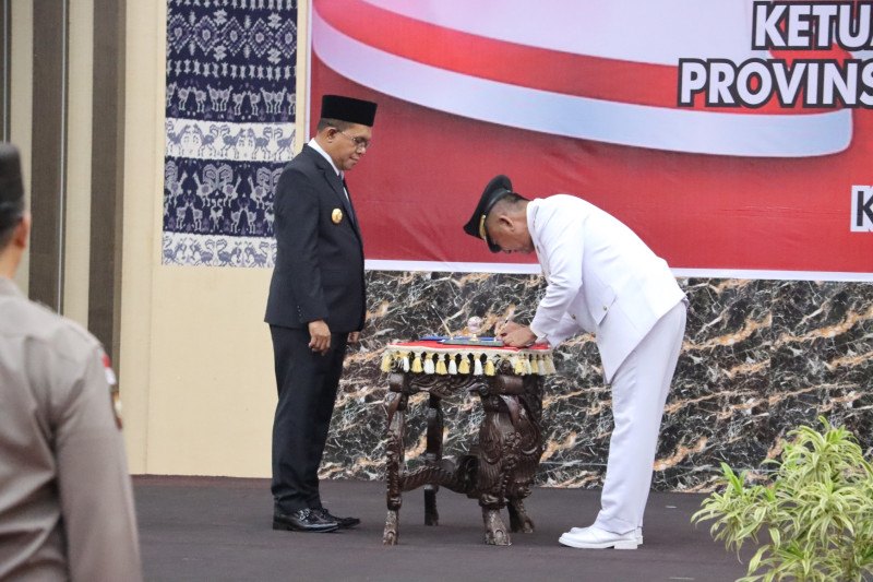 Gubernur Melki Laka Lena Atas Nama Presiden RI Resmi Lantik Bupati dan Wakil Bupati Belu Masa Jabatan 2025-2030