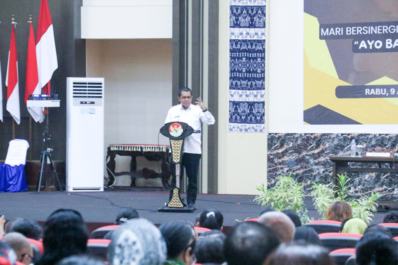 Gubernur NTT Melki Laka Lena Mengajak Para ASN Untuk Berwirausaha