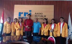 6 Mahasiswa PBSI Universitas Karyadarma Kupang Magang Jurnalistik di RRI Kupang