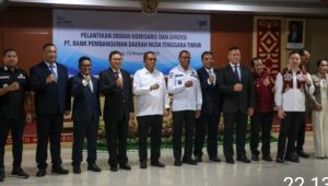 Pelantikan Direksi dan Komisaris Bank NTT, Gubernur Dorong Upaya Pengembangan Ekonomi Lokal